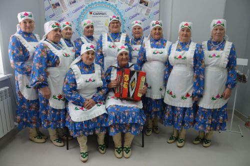 “Чишмә” ансамбле матбугат үзәгенә кунакка килде