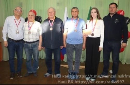 Джалильские шахматисты взяли бронзу на региональном турнире «Мензелинский Острог»