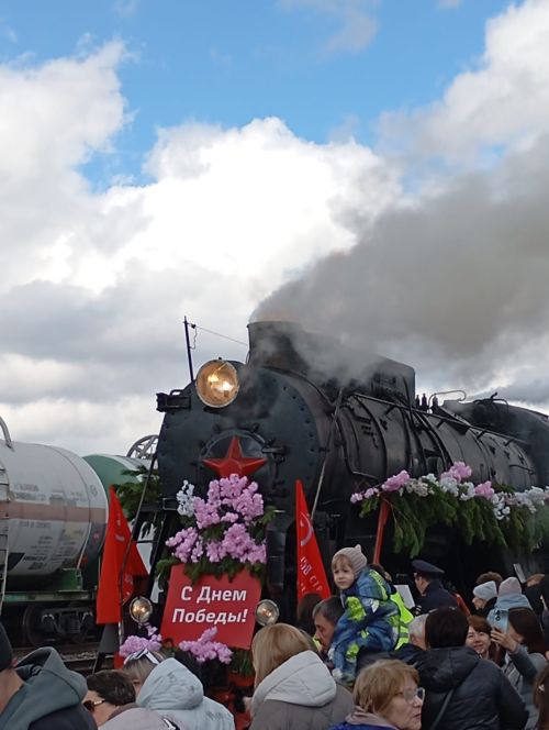 Джалильские волонтеры встретили Поезд Победы