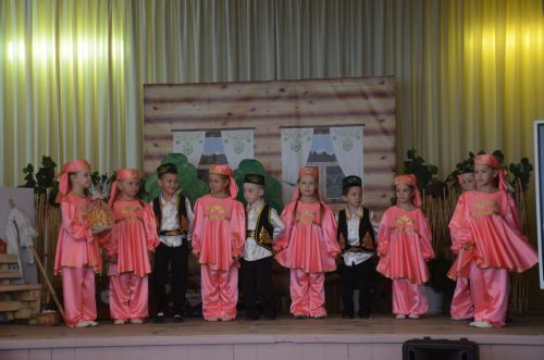 Район нәниләре “Аулак өй”гә чакырдылар