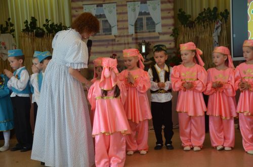 Район нәниләре “Аулак өй”гә чакырдылар