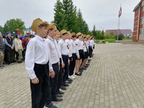 Торжественный смотр-конкурс песни и строя состоялся в Джалильской гимназии