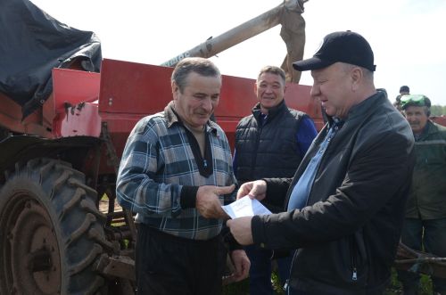 В районе наградили передовиков посева