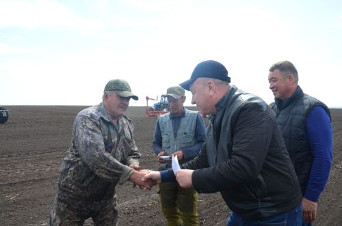 В районе наградили передовиков посева