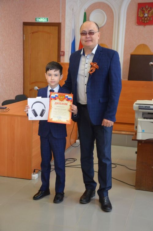 Суд коллективлары балаларга патриотик тәрбиягә бирүгә дә өлеш кертә