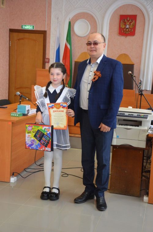 Суд коллективлары балаларга патриотик тәрбиягә бирүгә дә өлеш кертә