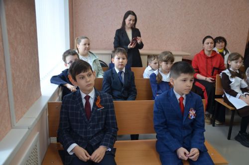 Суд коллективлары балаларга патриотик тәрбиягә бирүгә дә өлеш кертә