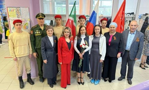 В Старокаширской школе установили мемориальную доску