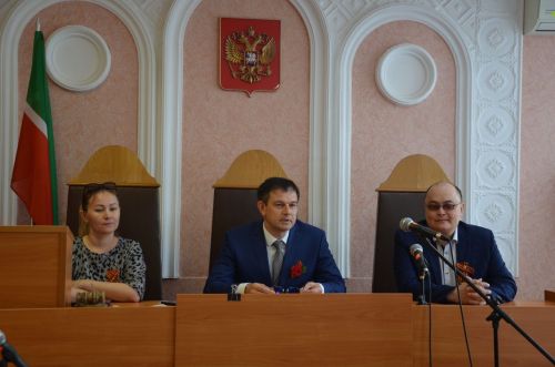 Суд коллективлары балаларга патриотик тәрбиягә бирүгә дә өлеш кертә