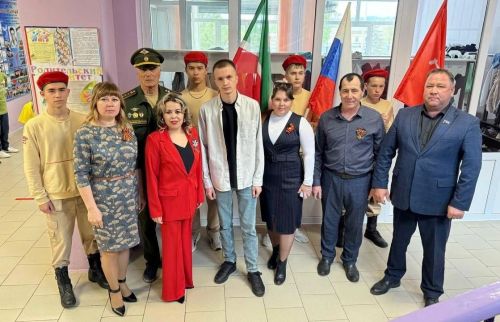 В Старокаширской школе установили мемориальную доску