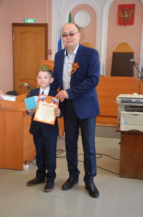 Суд коллективлары балаларга патриотик тәрбиягә бирүгә дә өлеш кертә