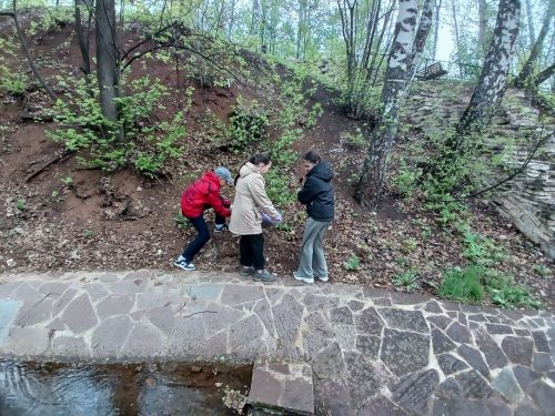 Ученики района заботятся о родниках
