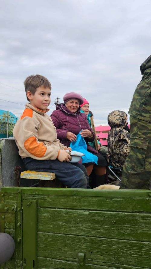 Яхшыбай, Анак һәм Иске Кәшердән хәрби машиналар узышы үтте