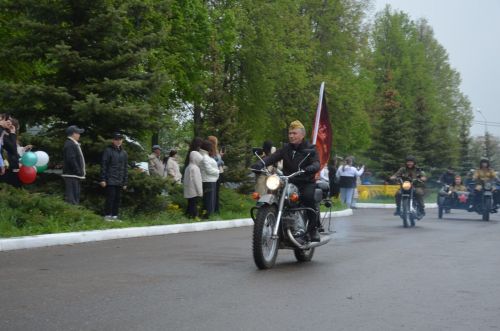 Парадта быел ретромашиналар да күбрәк булды
