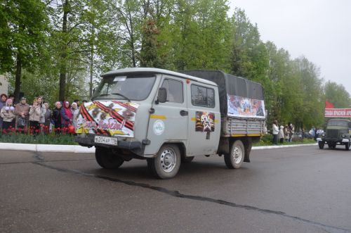 Парадта быел ретромашиналар да күбрәк булды