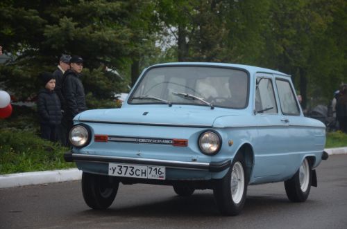 Парадта быел ретромашиналар да күбрәк булды