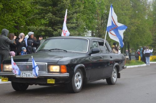 Парадта быел ретромашиналар да күбрәк булды