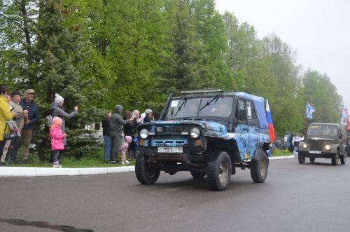 Парадта быел ретромашиналар да күбрәк булды