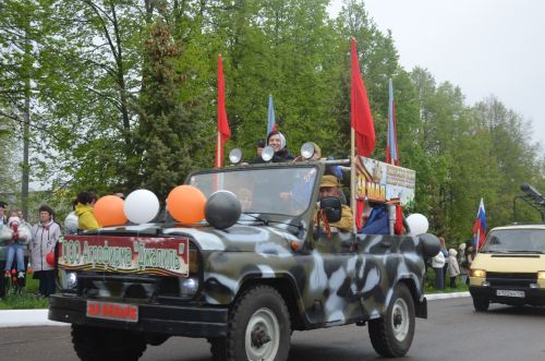 Парадта быел ретромашиналар да күбрәк булды