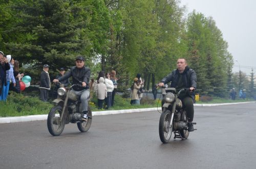 Парадта быел ретромашиналар да күбрәк булды