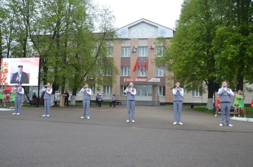 «Зәңгәр яулык» сугыш елларына алып кайтты