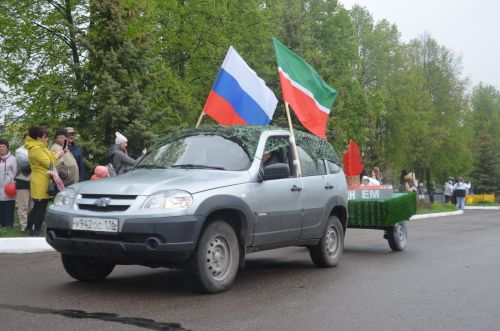 Парадта быел ретромашиналар да күбрәк булды