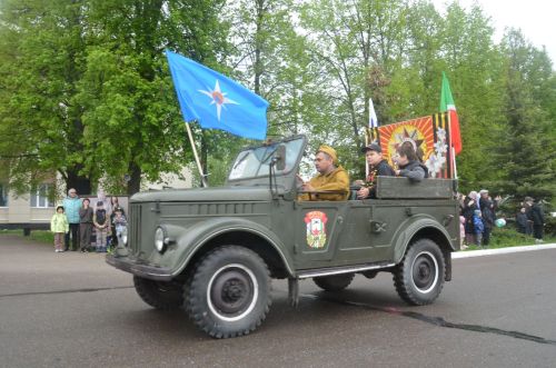 Парадта быел ретромашиналар да күбрәк булды
