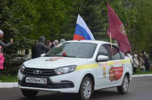 Парадта быел ретромашиналар да күбрәк булды