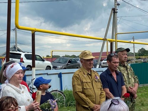 Чураш егете Фәнис Солтановка истәлек тактасы ачылды
