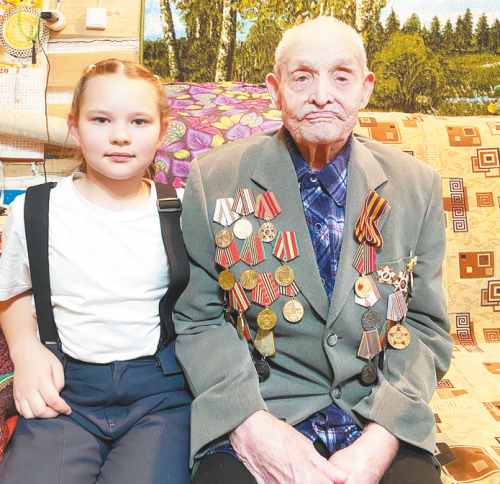 Сугыш кырын кичкән бабам Шәрипҗан Әхмәтҗан улы бүген 101 яшен тутырды
