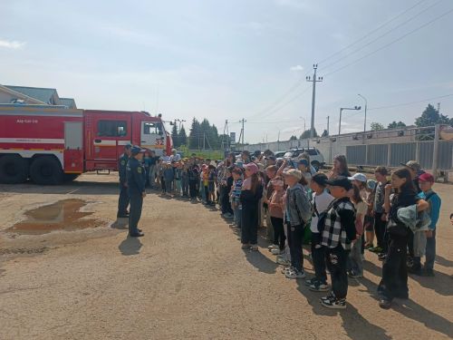 Урок безопасности от МЧС: экскурсия для лагеря «Радуга»»