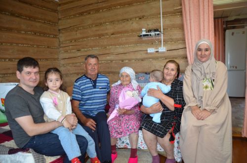 Таисия апа 100 яшенә дә чакырды