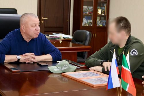 Участник СВО передал экспонат в музей Сарманово