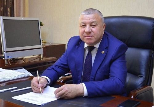 Район башлыгы Фәрит Хөснуллин Социаль хезмәткәр көне белән тәбрикли