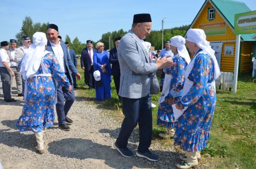 Район Сабан туе йортларны караудан башланды
