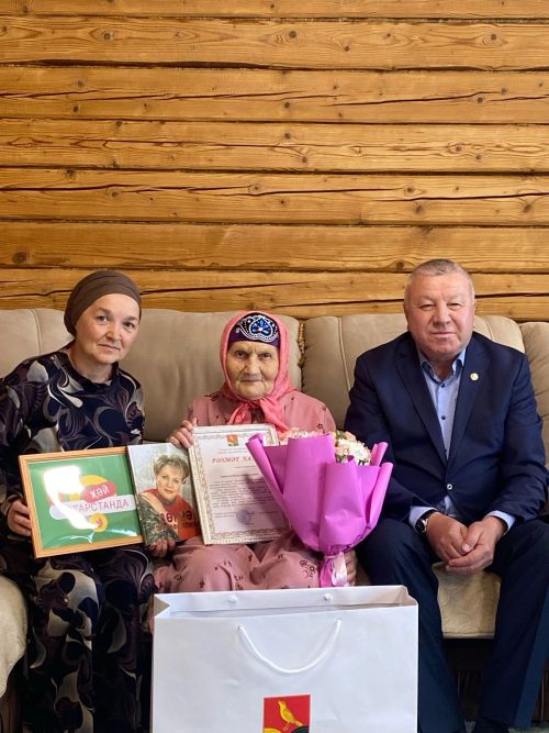 «Аллаһы Тәгалә гомерләрне ана карынында чакта ук билгели», - ди 90 яшен тутырган Вәсилә апа