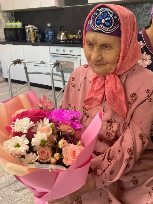 «Аллаһы Тәгалә гомерләрне ана карынында чакта ук билгели», - ди 90 яшен тутырган Вәсилә апа