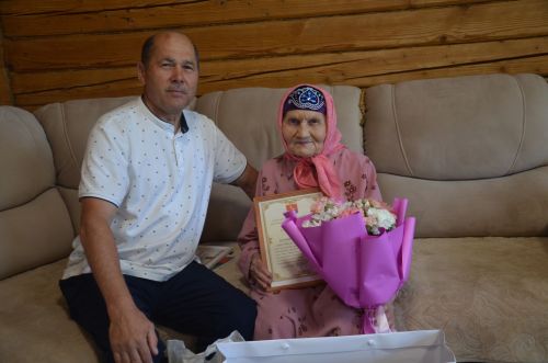 «Аллаһы Тәгалә гомерләрне ана карынында чакта ук билгели», - ди 90 яшен тутырган Вәсилә апа