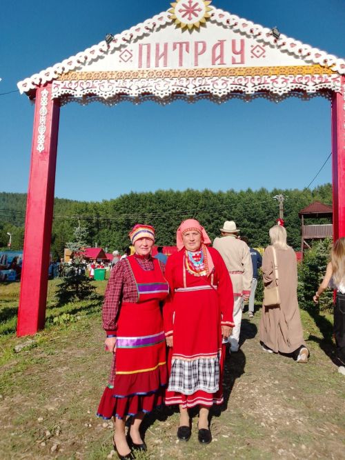 Ләкелеләр Питрау бүләкләренә ия булдылар