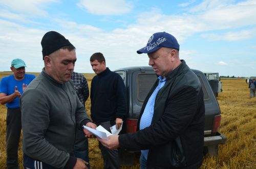В районе наградили передовиков уборки