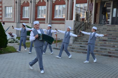 Мәгълүмат-мөхәррият үзәге кунаклар кабул итте