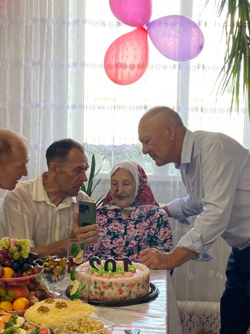 Нәфисә апаны 102 яше белән котладылар