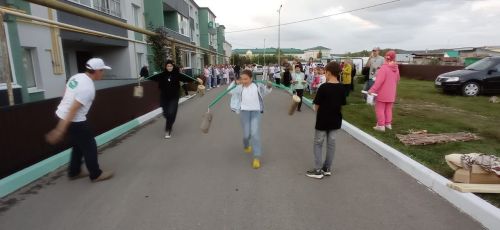 Районыбызның иң матур  ишегалдында күршеләр бәйрәме үтте