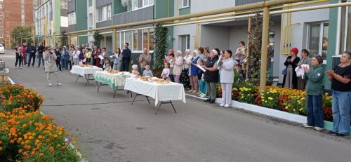Районыбызның иң матур  ишегалдында күршеләр бәйрәме үтте