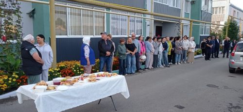 Районыбызның иң матур  ишегалдында күршеләр бәйрәме үтте