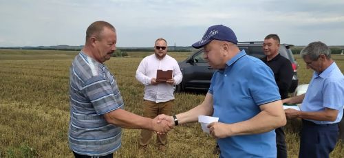 В районе наградили передовиков уборки