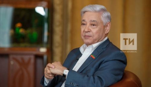 Татарстан Республикасы Дәүләт Советы Рәисе Ф.Х. Мөхәммәтшинның  Россия Федерациясе Дәүләт флагы көне уңаеннан котлавы