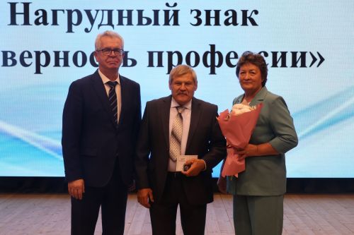 Мортыштамак һәм Җәлилнең беренче санлы мәктәбе укытучылары һөнәрләренә тугрылык үрнәге күрсәтәләр