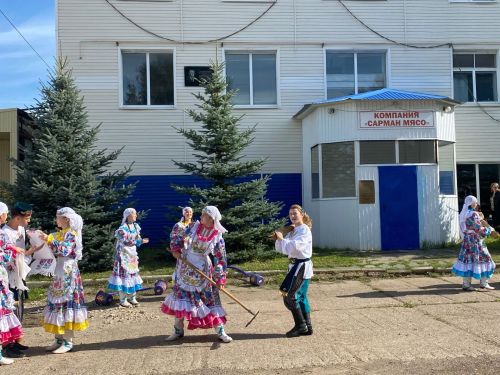 Районда Хәйдәр Сафинга истәлек тактасы куелды