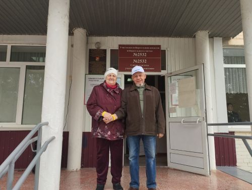 Сайлауларга гаиләләр белән киләләр